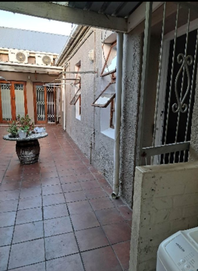 To Let 1 Bedroom Property for Rent in Observatory Western Cape